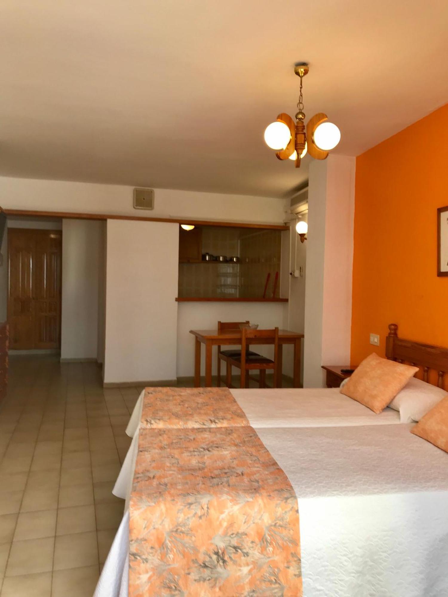 Apartamentos Jovial San Antonio  Exterior foto
