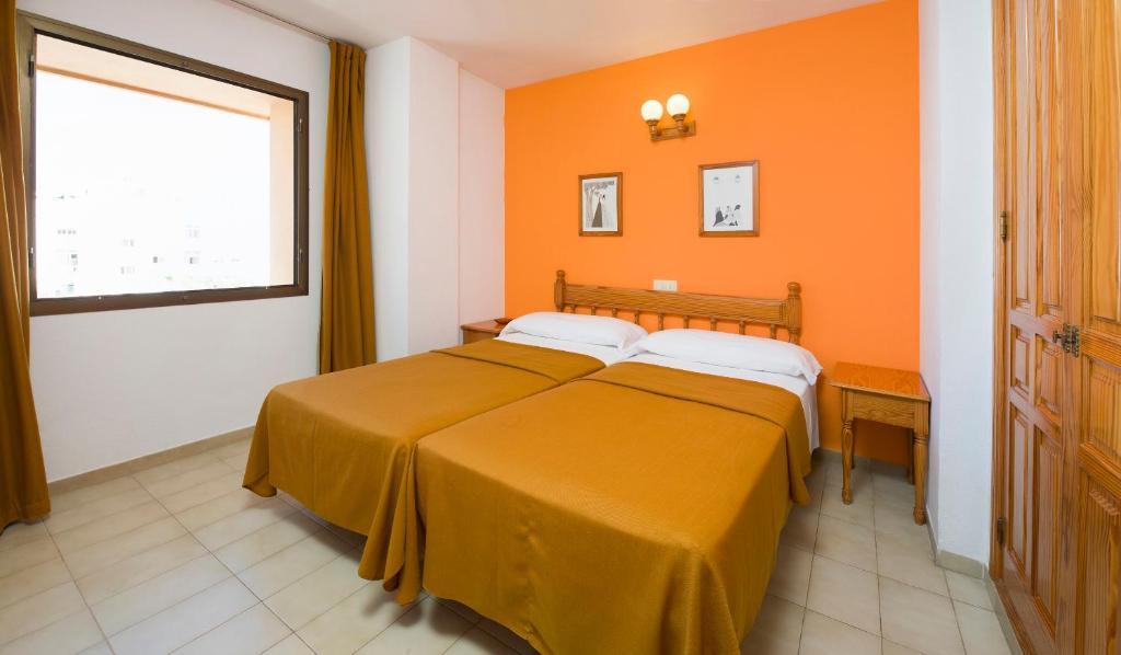 Apartamentos Jovial San Antonio  Cameră foto