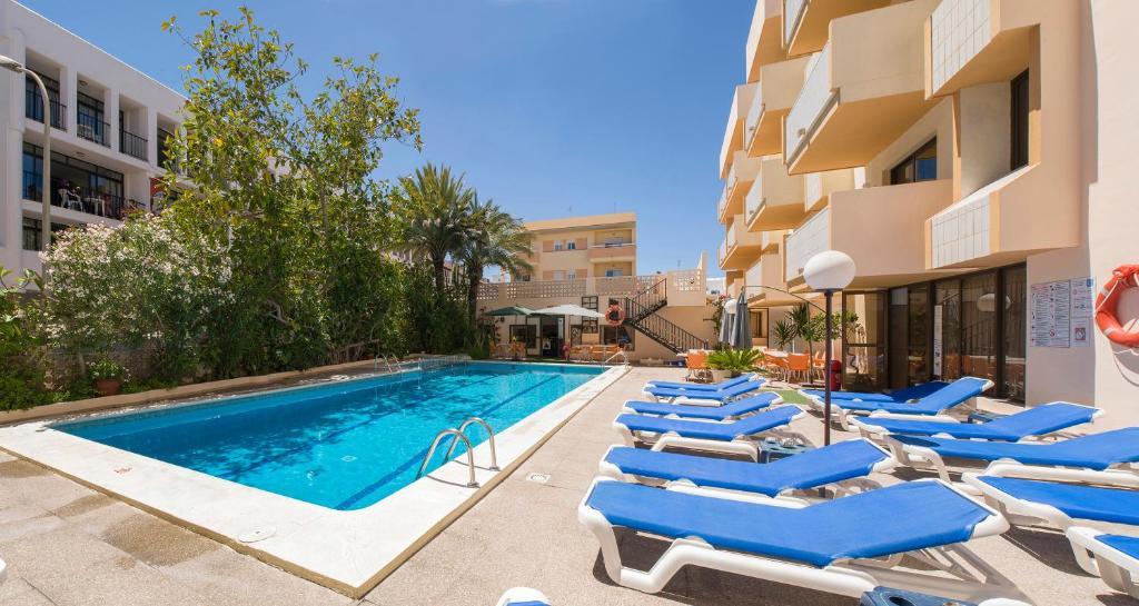 Apartamentos Jovial San Antonio  Exterior foto