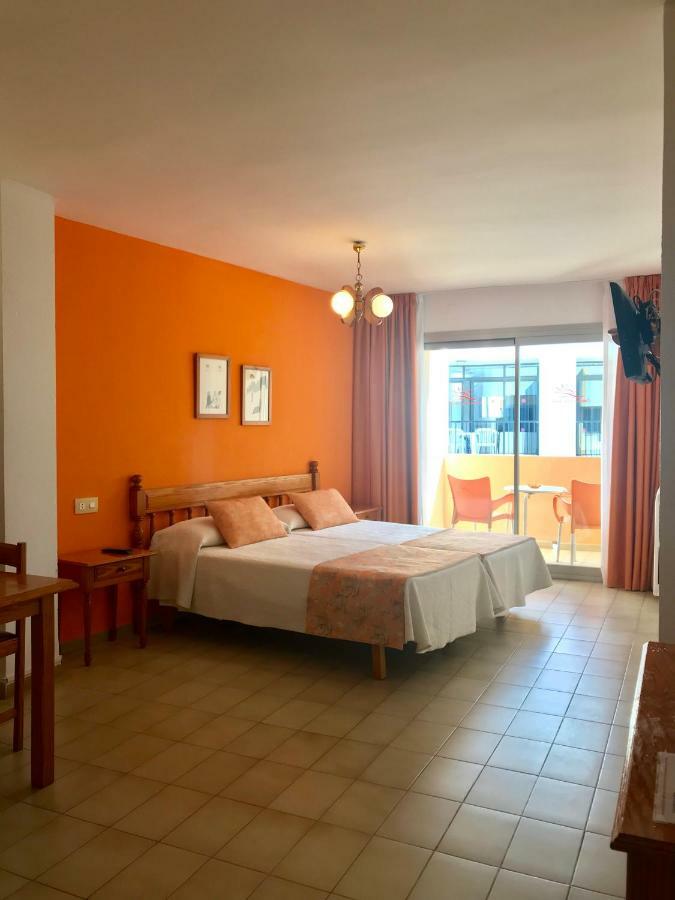 Apartamentos Jovial San Antonio  Exterior foto